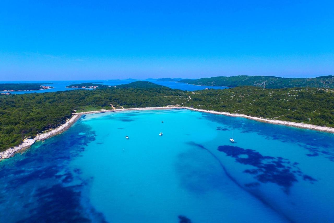 Apartments And Rooms By The Sea Cove Soline, Dugi Otok - 448 Вели Рат Екстериор снимка