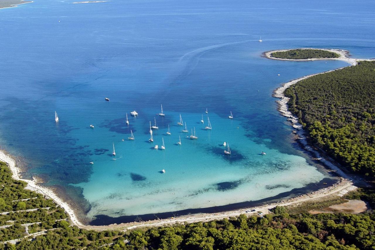 Apartments And Rooms By The Sea Cove Soline, Dugi Otok - 448 Вели Рат Екстериор снимка