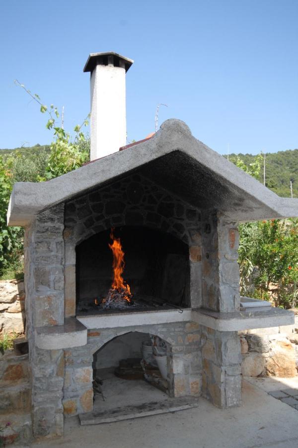 Apartments And Rooms By The Sea Cove Soline, Dugi Otok - 448 Вели Рат Екстериор снимка