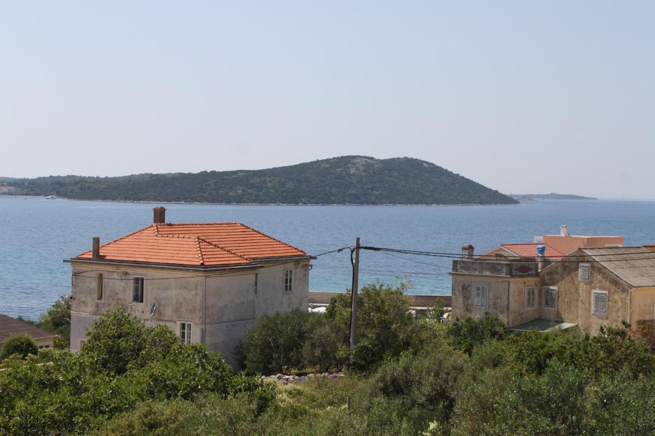 Apartments And Rooms By The Sea Cove Soline, Dugi Otok - 448 Вели Рат Екстериор снимка