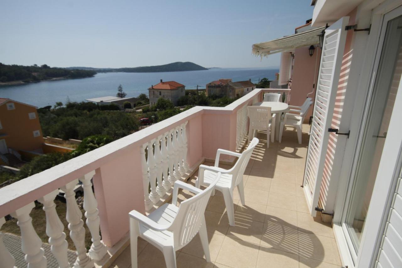 Apartments And Rooms By The Sea Cove Soline, Dugi Otok - 448 Вели Рат Екстериор снимка