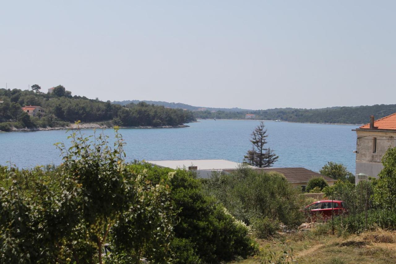 Apartments And Rooms By The Sea Cove Soline, Dugi Otok - 448 Вели Рат Екстериор снимка